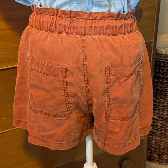 Loft Pull On Paperbag Style Casual Shorts - Picture 5 of 10